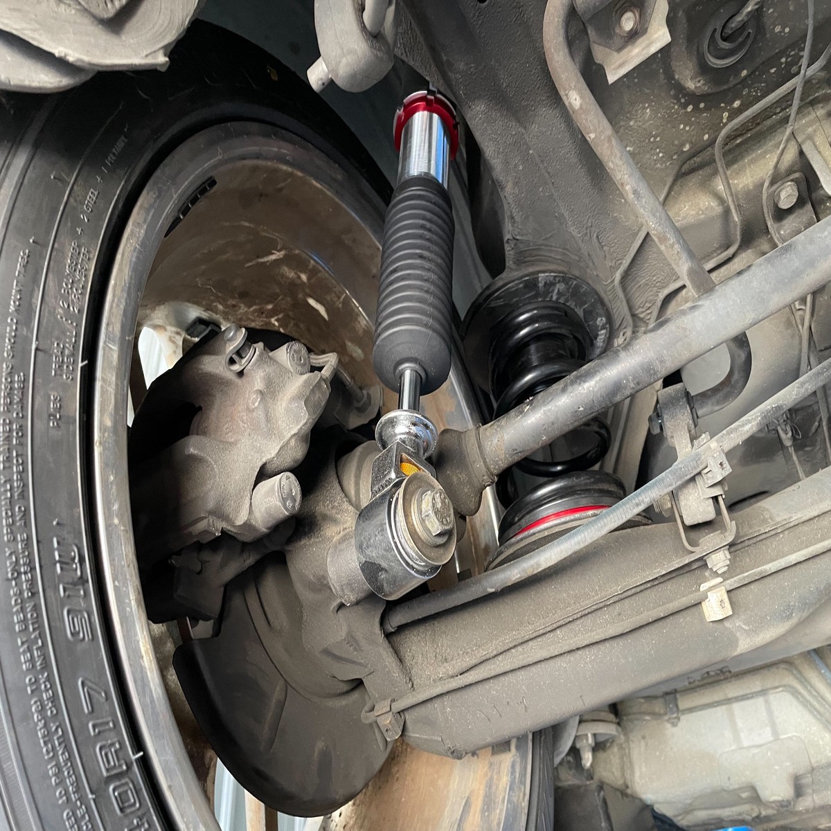 AGT Shock 1995-2002 E367 E368 Z3 Front Inverted ForkRear Flip -Front Spring Rate 8K200 Rear Spring Rate 8K160